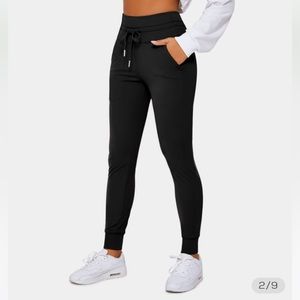 NWT Halara Joggers